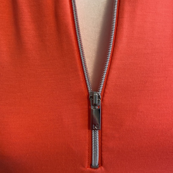 Beautiful Coral Zipper Detail Nygard T Shirt. Size XS-Small - Picture 2 of 9